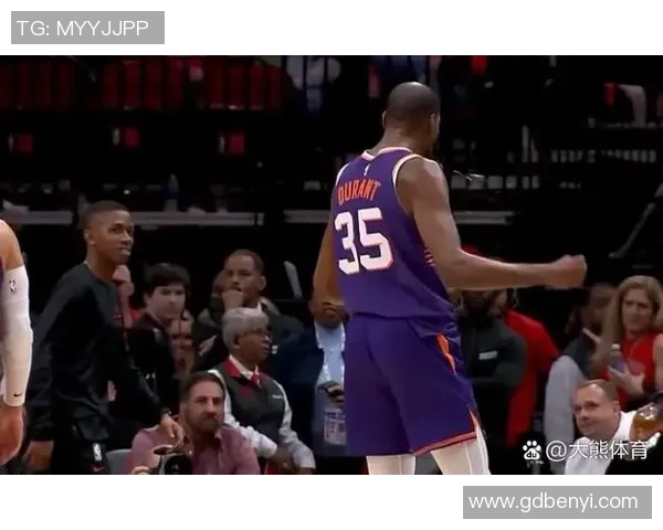 对飙亚历山大！申京狂轰39+11+7！致命犯规，杜兰特亲手葬送火箭