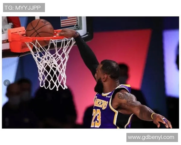 张佳玮：雷霆防守锁哈登左脚，卡鲁索示范成关键转折