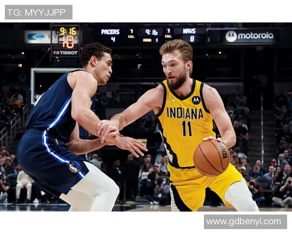 美记:麦克朗与步行者签的是2年无保障合同,第二年球队选项 美记:麦克朗与步行者签的是2年无保障合同,第二年球队选项